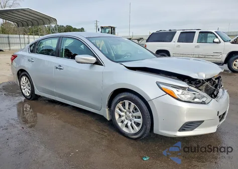 2017 Nissan Altima 2.5 z USA, uszkodzony, nr VIN 1N4AL3AP9HN334931